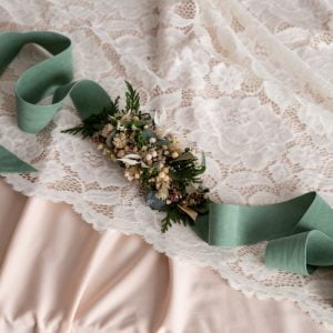 cinturon-elegante-flores-preservadas