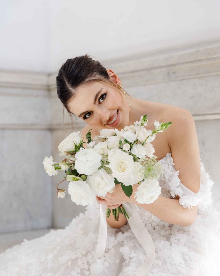 ramo-novia-blanco-elegante-rosas