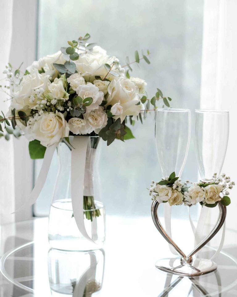 ramo-novia-rosas-blancas